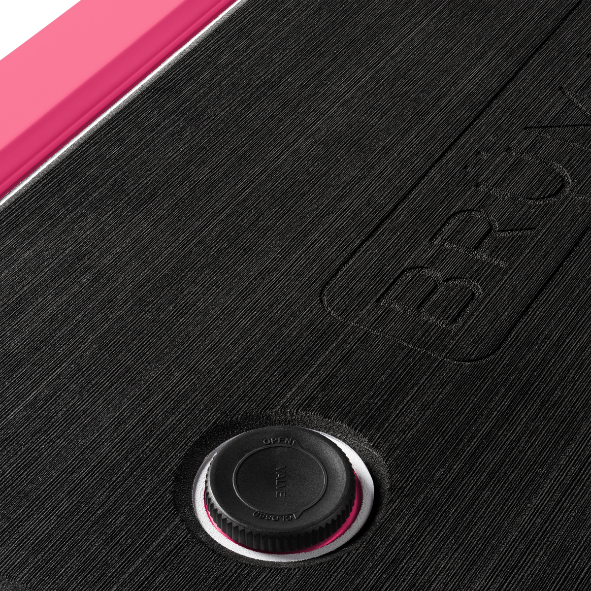 brutank-r8 brutank-55qt-neonpink-vent.png
