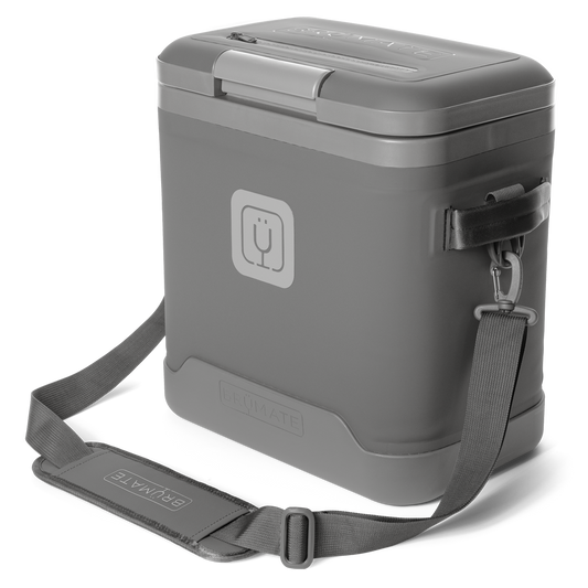magpack-18-can-i4 magpack_18_graphite_front_strap.png